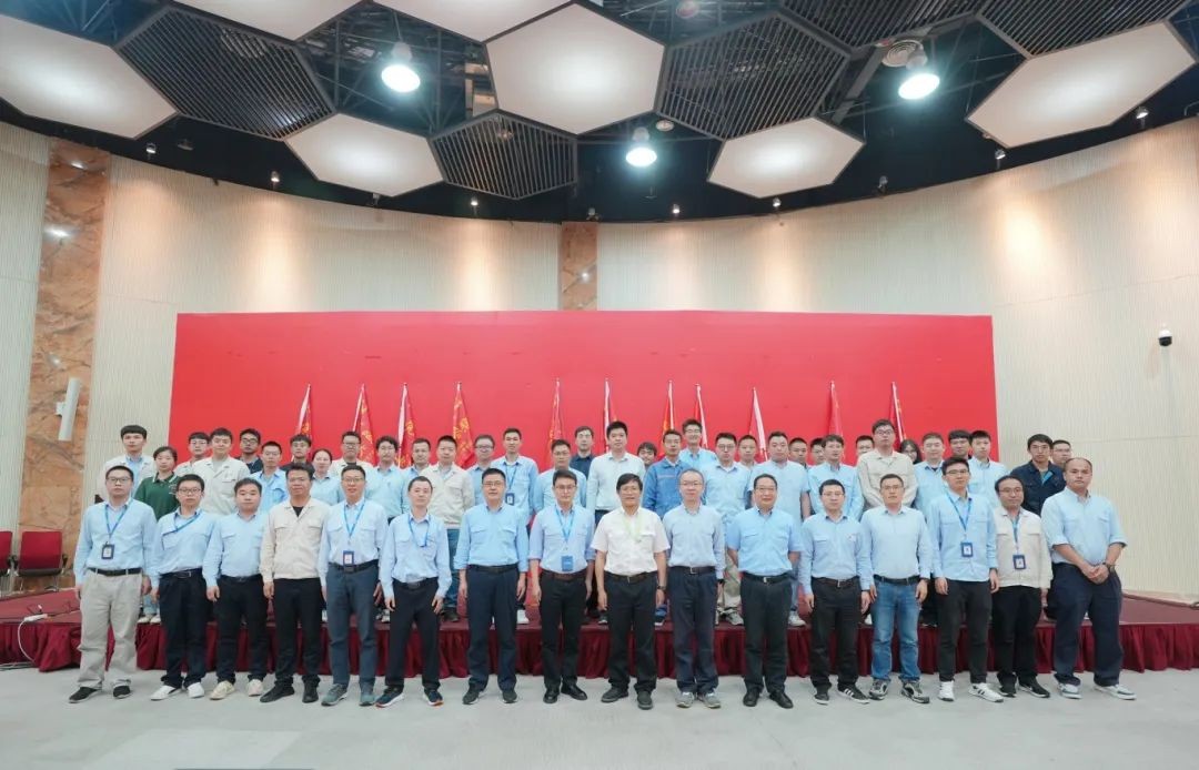 维修铁军全力备战104大修