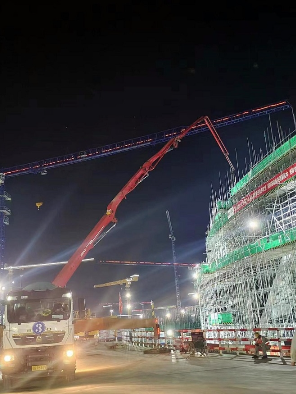 广东廉江核电项目1号冷却塔X柱浇筑完成