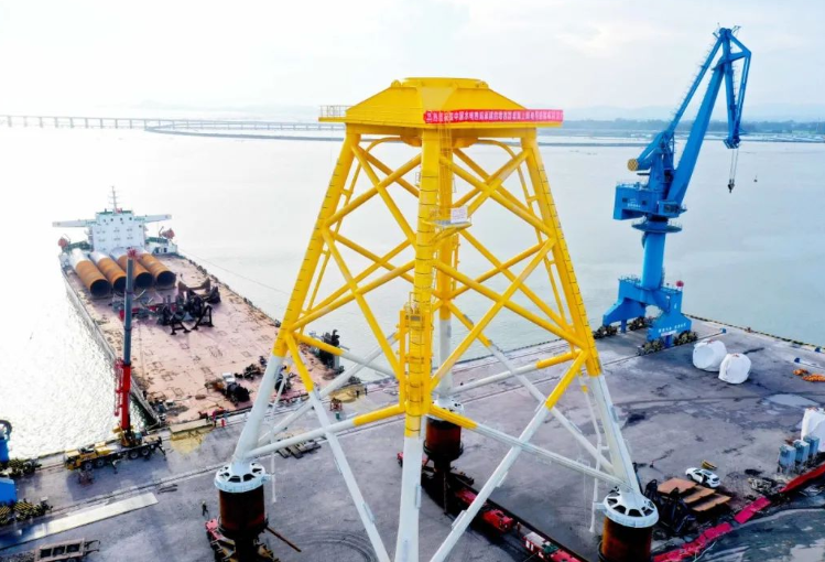 中国水电四局承建的粤西首套海上风电导管架顺利交付
