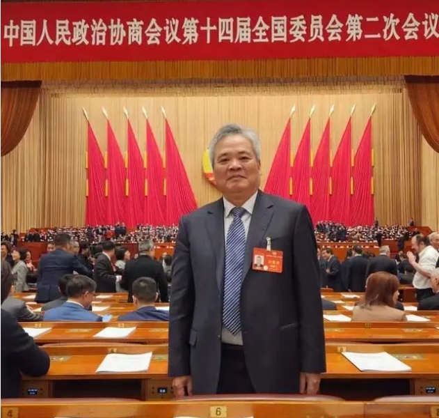 访全国政协委员，中核工程董事长、党委书记徐鹏飞