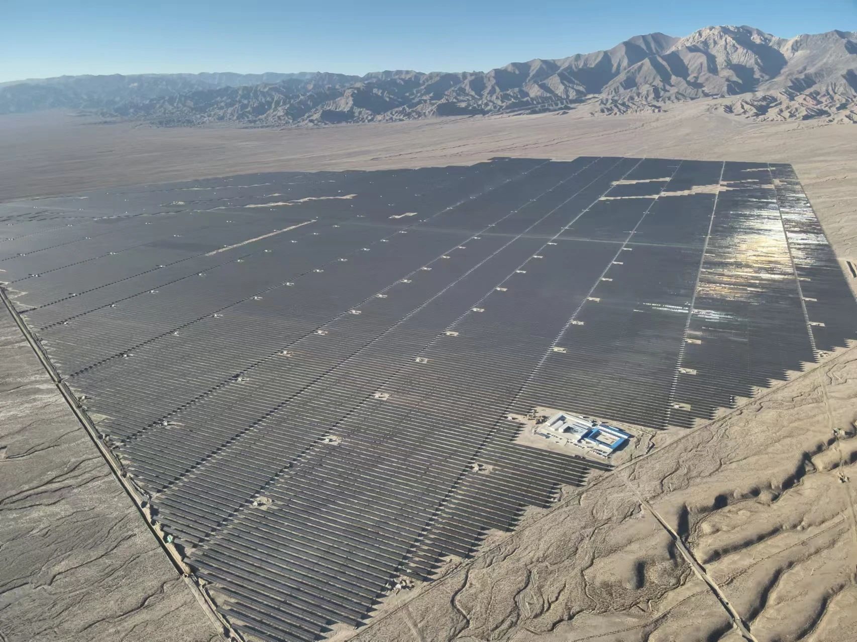 中广核德令哈100万千瓦光热储一体化项目中的80万千瓦光伏发