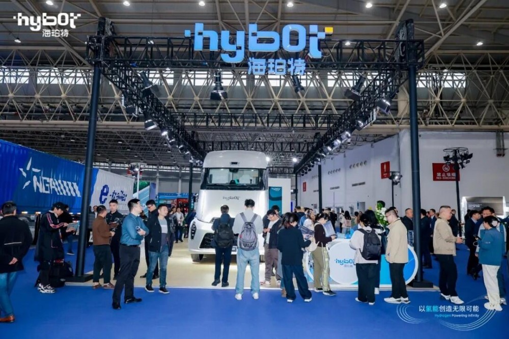 海珀特与武汉未来智创签署《新能源车辆推广应用合作协议》