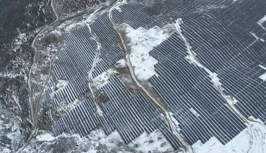 四川阿坝州马尔康大藏光伏项目首次并网发电